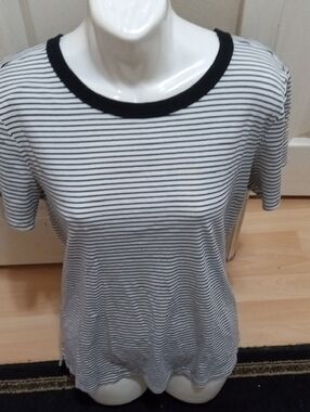 Old Navy Black & White Striped Crewneck Tee with Black Trim